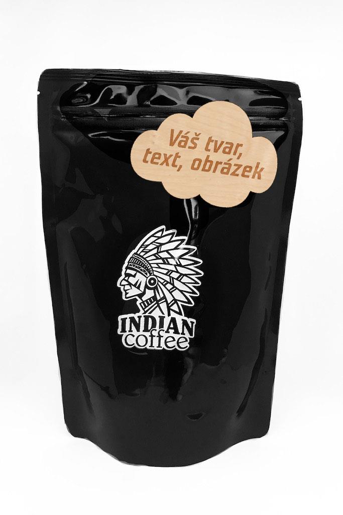 Zrnková káva Indian coffee 200g s dřevěným emblémem na míru Vyberte si motiv: Váš motiv na zakázku